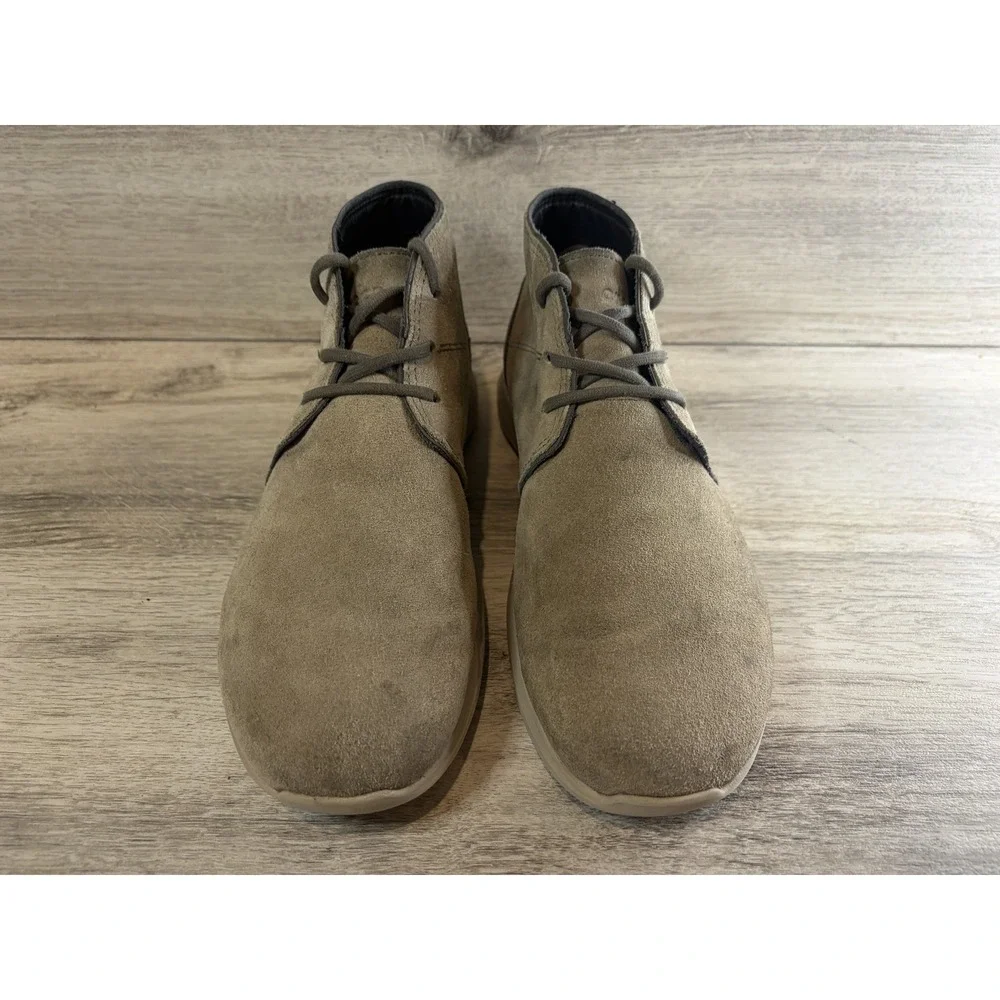 Crocs Men's Kinsale Chukka Boots Beige Size 10 Suede Leather‎ Mid Comfort Shoes